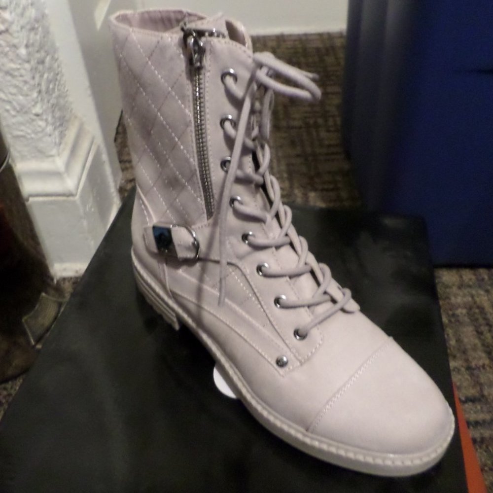 Guess GBG Lastin Women's Light Purple Combat Boot NIB Sz 8.5